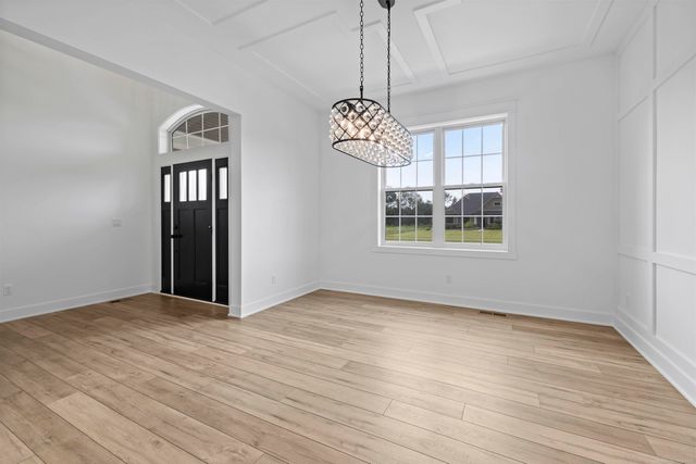 64111 Bur Oak Drive 19, Washington, MI 48095