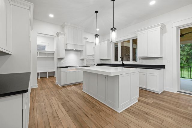 64111 Bur Oak Drive 19, Washington, MI 48095