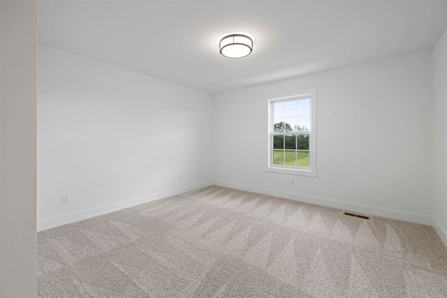 64111 Bur Oak Drive 19, Washington, MI 48095