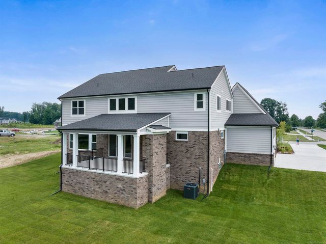 64111 Bur Oak Drive 19, Washington, MI 48095
