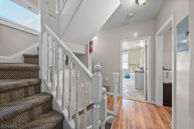 38 Nairn Pl, Newark City, NJ 07108