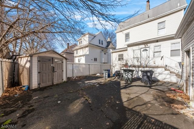 38 Nairn Pl, Newark City, NJ 07108