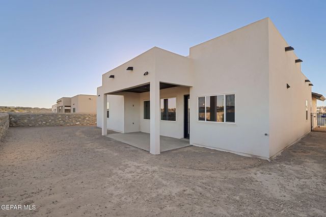 832 Eltham Drive, Horizon City, TX 79928