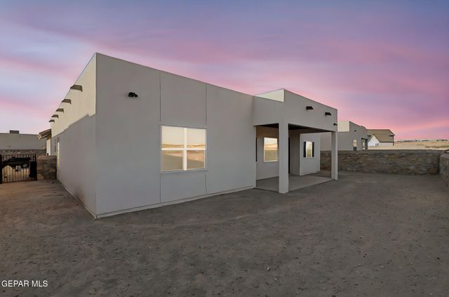 832 Eltham Drive, Horizon City, TX 79928