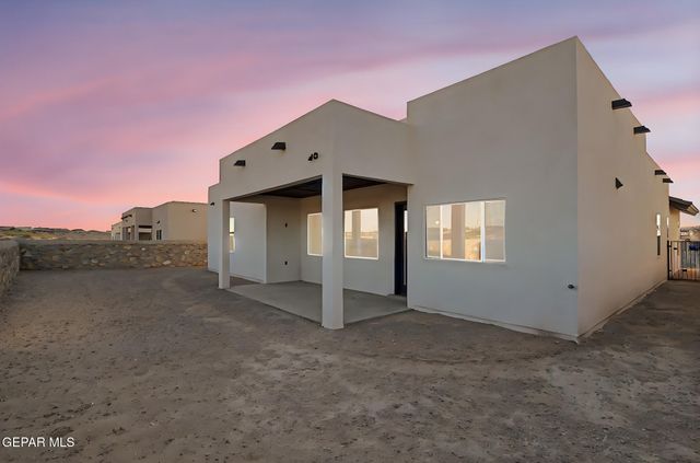 832 Eltham Drive, Horizon City, TX 79928