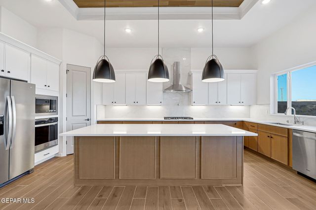 832 Eltham Drive, Horizon City, TX 79928