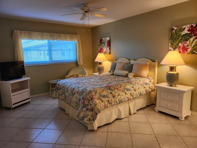 230 NE 26th Avenue 408, Boynton Beach, FL 33435