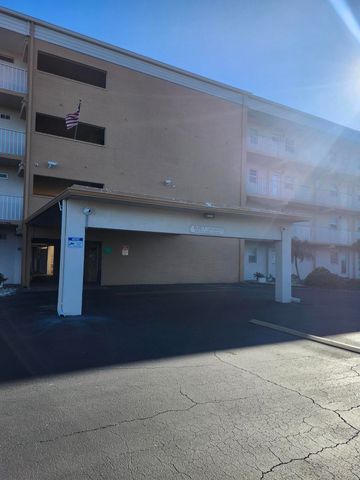 230 NE 26th Avenue 408, Boynton Beach, FL 33435