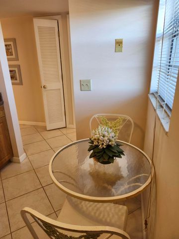 230 NE 26th Avenue 408, Boynton Beach, FL 33435