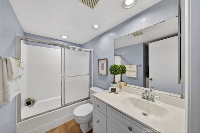 20702 El Toro 16, Lake Forest, CA 92630