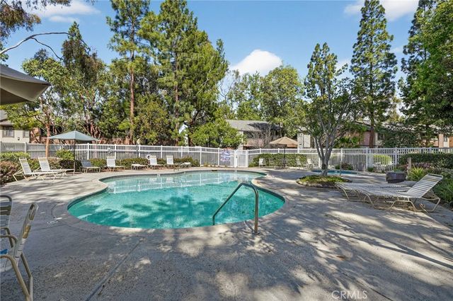 20702 El Toro 16, Lake Forest, CA 92630