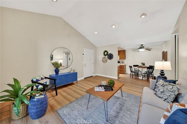 20702 El Toro 16, Lake Forest, CA 92630