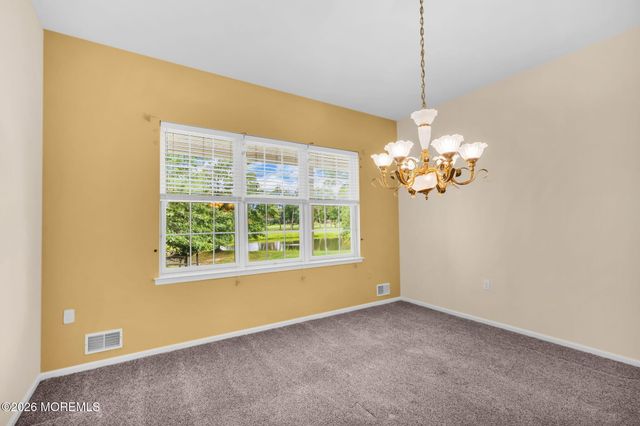 27 Congressional Road, Jackson, NJ 08527