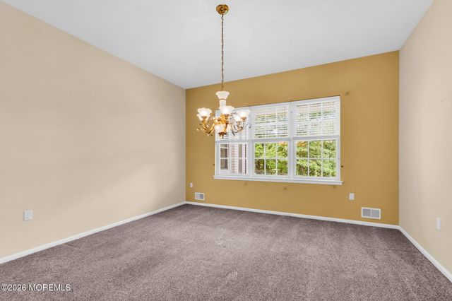 27 Congressional Road, Jackson, NJ 08527