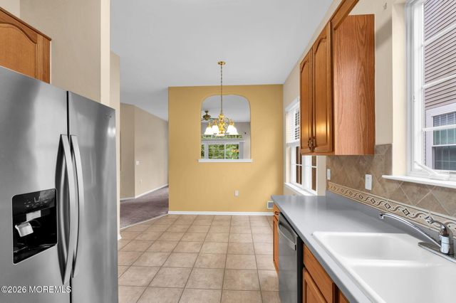 27 Congressional Road, Jackson, NJ 08527