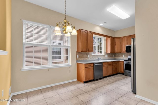 27 Congressional Road, Jackson, NJ 08527