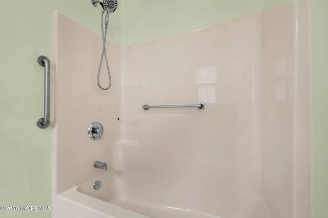 27 Congressional Road, Jackson, NJ 08527