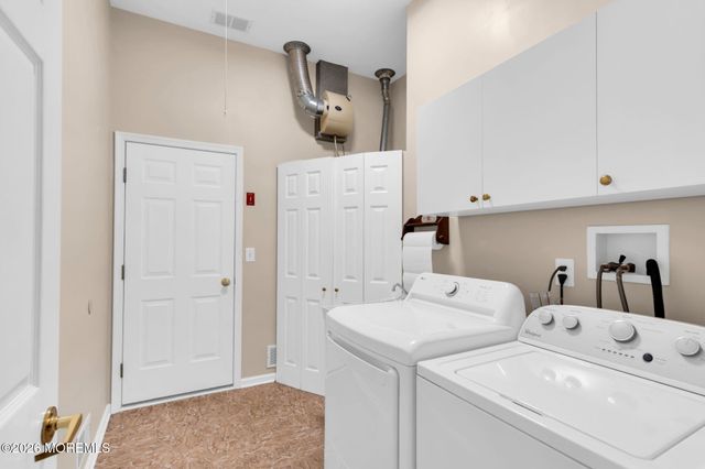 27 Congressional Road, Jackson, NJ 08527