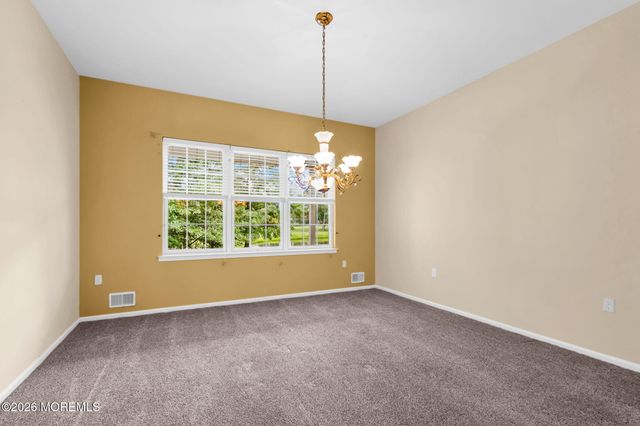27 Congressional Road, Jackson, NJ 08527