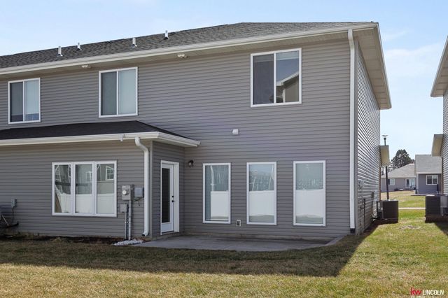2620 W B Street, Lincoln, NE 68522