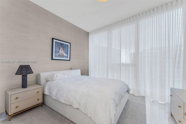 300 N Biscayne Boulevard Way 4104C, Miami, FL 33131