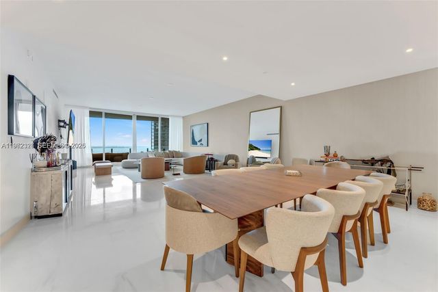 300 N Biscayne Boulevard Way 4104C, Miami, FL 33131