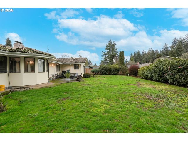 1650 SPRINGHILL Dr, Albany, OR 97321