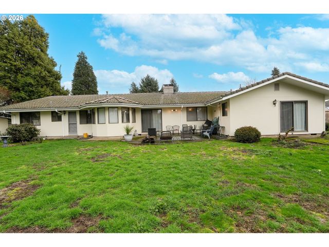 1650 SPRINGHILL Dr, Albany, OR 97321