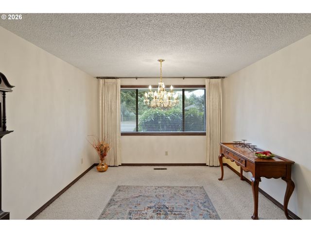 1650 SPRINGHILL Dr, Albany, OR 97321