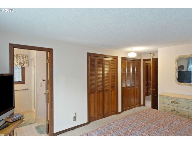 1650 SPRINGHILL Dr, Albany, OR 97321