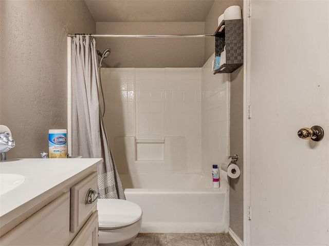 1017 Golden Eagle Drive, Norman, OK 73072