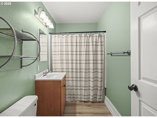 9648 N CENTRAL St, Portland, OR 97203