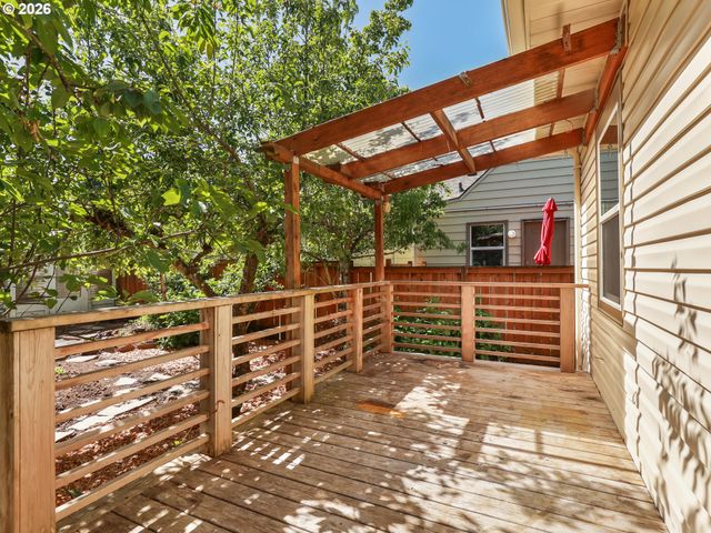 9648 N CENTRAL St, Portland, OR 97203