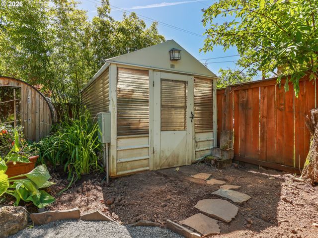 9648 N CENTRAL St, Portland, OR 97203