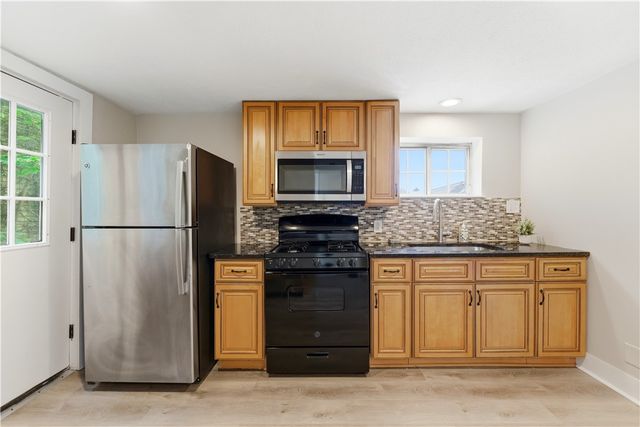 97 N Sprague Ave, Bellevue, PA 15202
