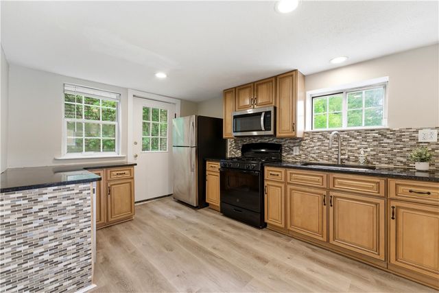 97 N Sprague Ave, Bellevue, PA 15202