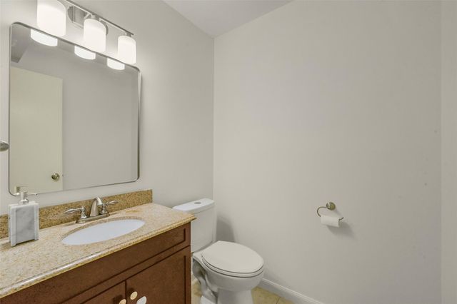 1914 Augusta Drive 7, Houston, TX 77057