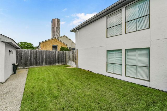1914 Augusta Drive 7, Houston, TX 77057