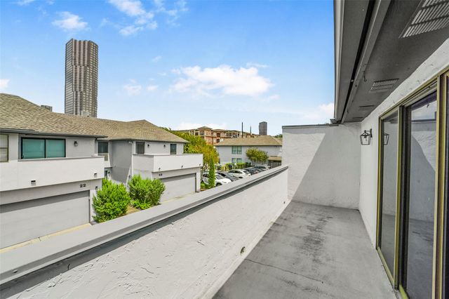 1914 Augusta Drive 7, Houston, TX 77057
