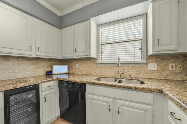 1914 Augusta Drive 7, Houston, TX 77057