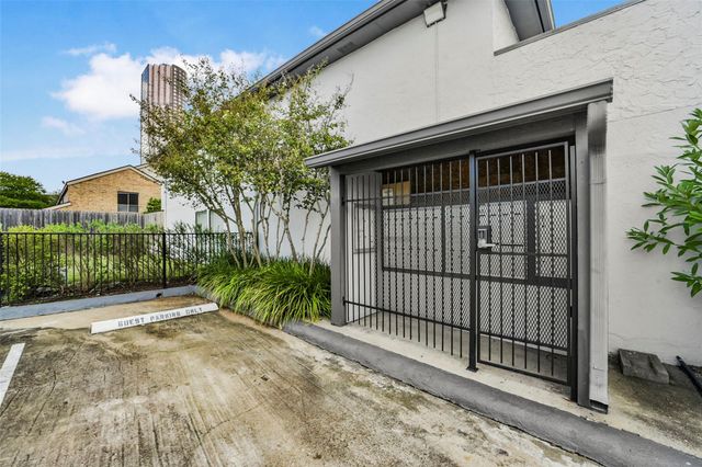 1914 Augusta Drive 7, Houston, TX 77057
