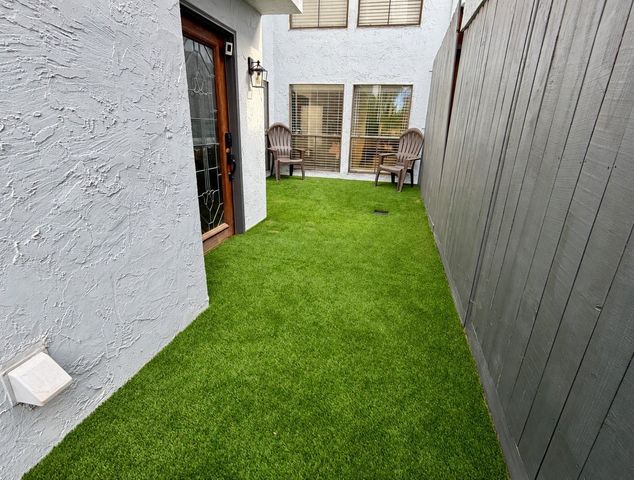 1914 Augusta Drive 7, Houston, TX 77057