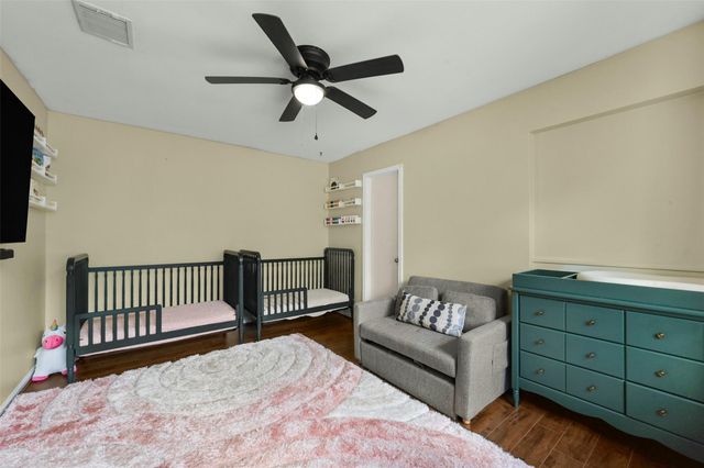 1914 Augusta Drive 7, Houston, TX 77057