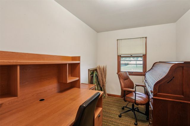 308 E 26th Street S, Newton, IA 50208