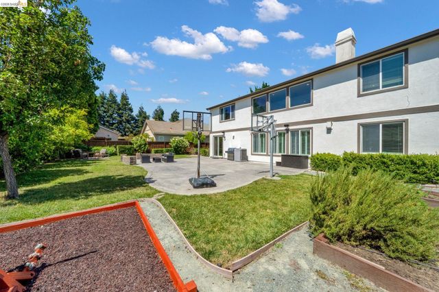 1858 Alexander Way, Brentwood, CA 94513