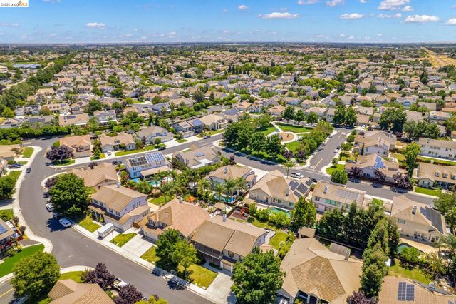 1858 Alexander Way, Brentwood, CA 94513