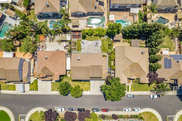 1858 Alexander Way, Brentwood, CA 94513