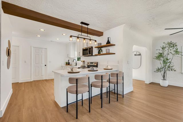 426 N Maple Avenue, Fresno, CA 93702