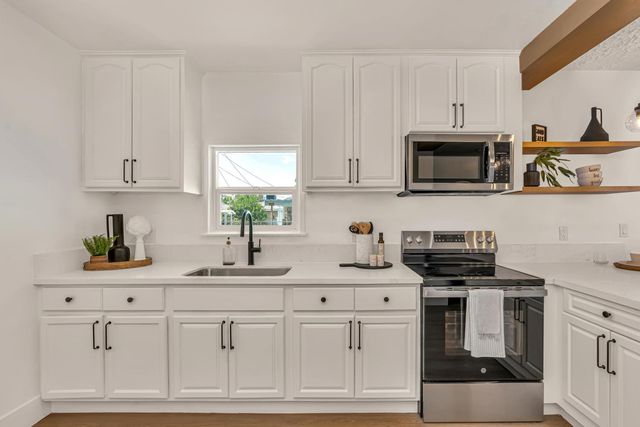 426 N Maple Avenue, Fresno, CA 93702