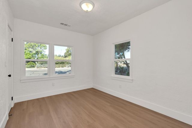 426 N Maple Avenue, Fresno, CA 93702